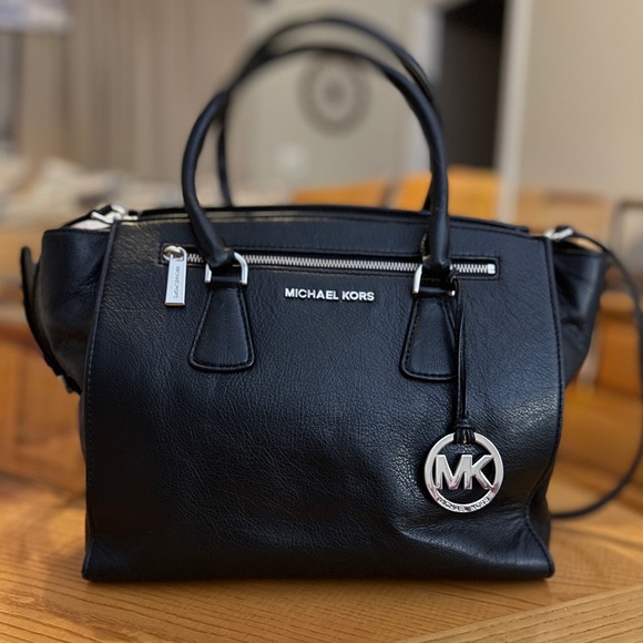 Michael Kors Handbags - Michael Kors Black Handbag Tote